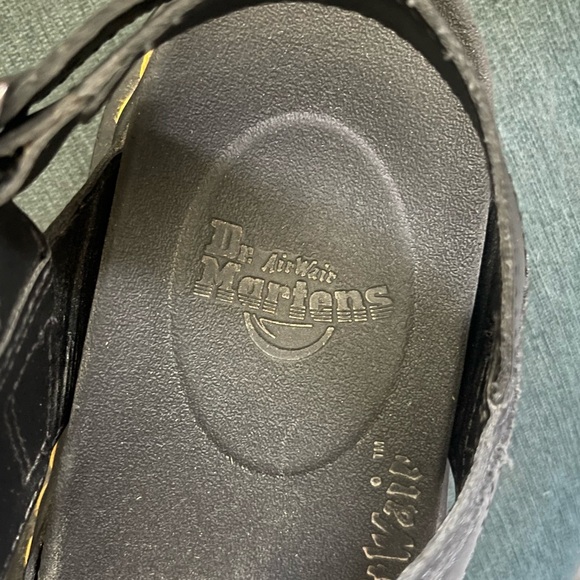 Dr. Martens | Voss II Sandal Size: 8 - Picture 8 of 8